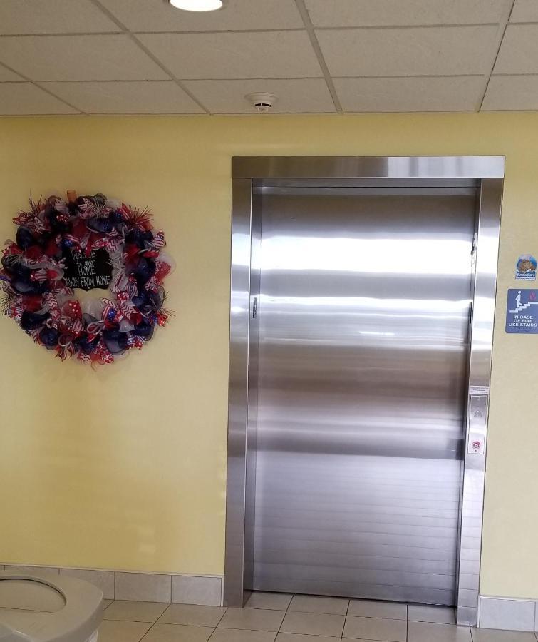 德尔弗斯温德姆麦克罗特套房酒店 Delphos 外观 照片